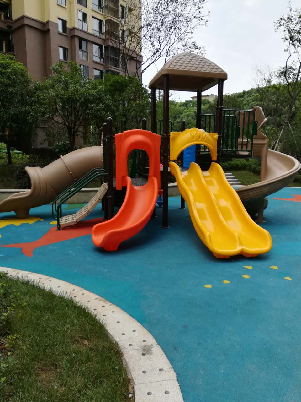 藍光地產集團幸福滿庭項目
