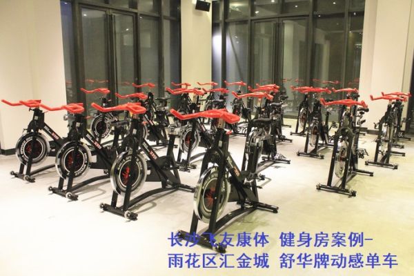 小區健身器材，兒童游樂設施，epdm橡膠地面，幼兒園桌椅，硅pu球場
